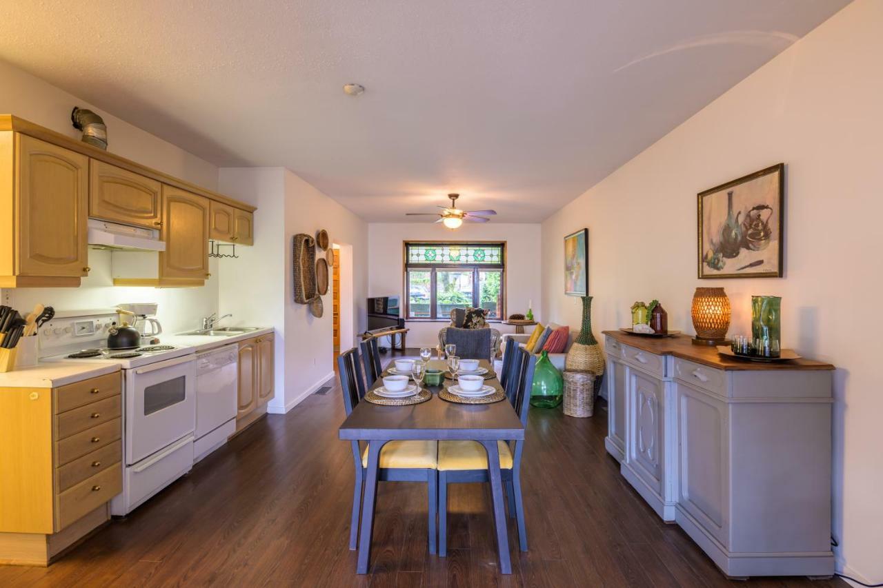 Charming 1 Bdrm View Suite Vancouver Buitenkant foto