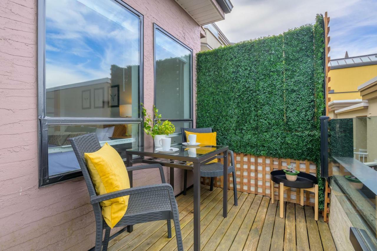 Charming 1 Bdrm View Suite Vancouver Buitenkant foto
